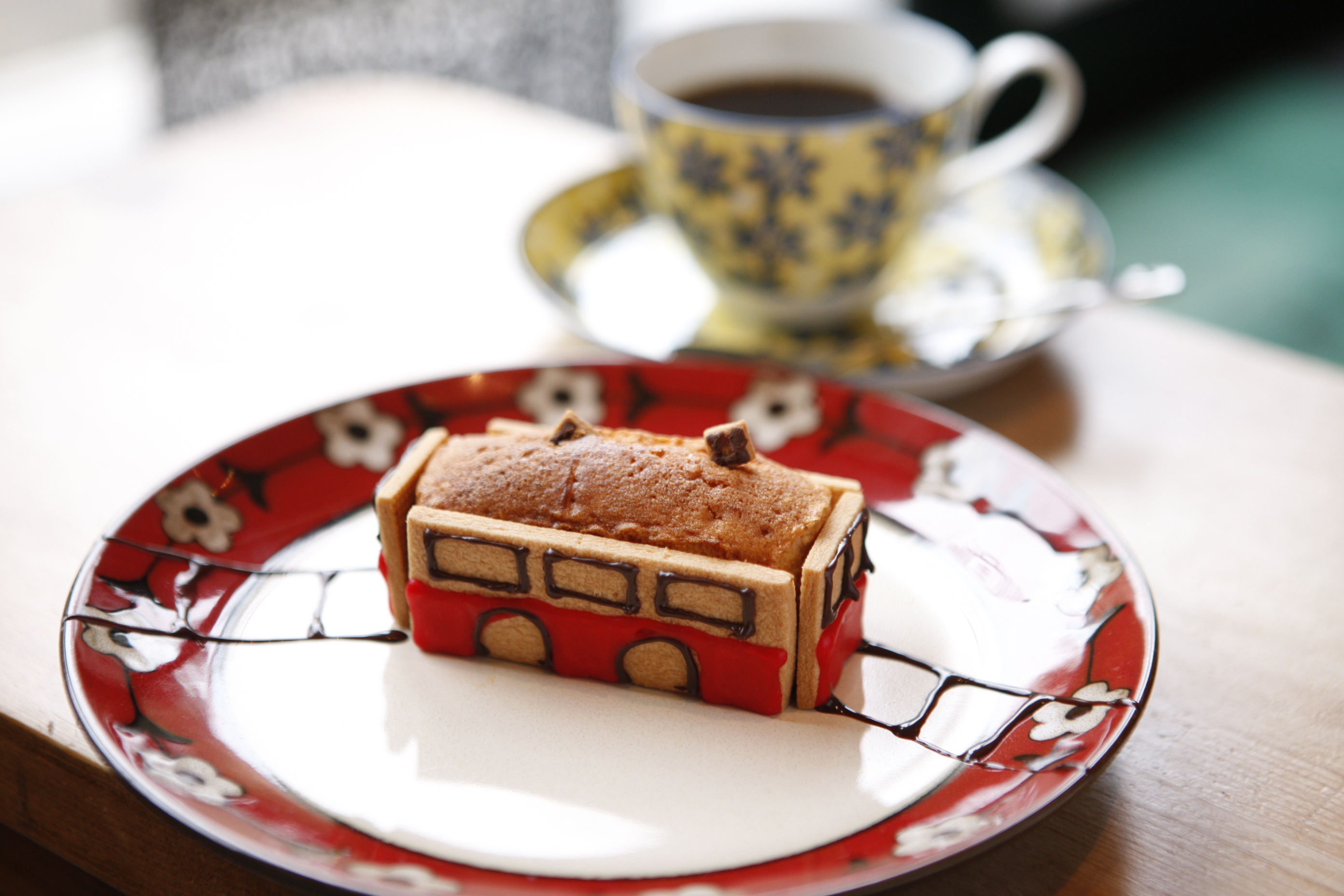 スタジオカフェ シマ 登山電車型のケーキがかわいい 強羅のカフェ 箱根辞典 By 自遊人