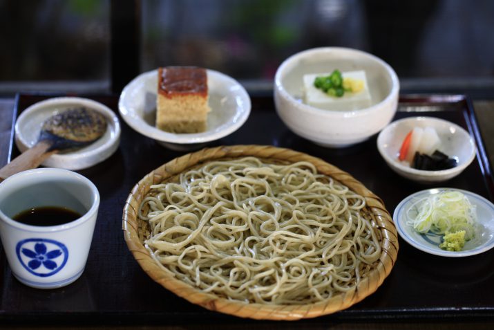 【箱根暁庵】名人・高橋邦弘直伝の二八蕎麦が食べられます